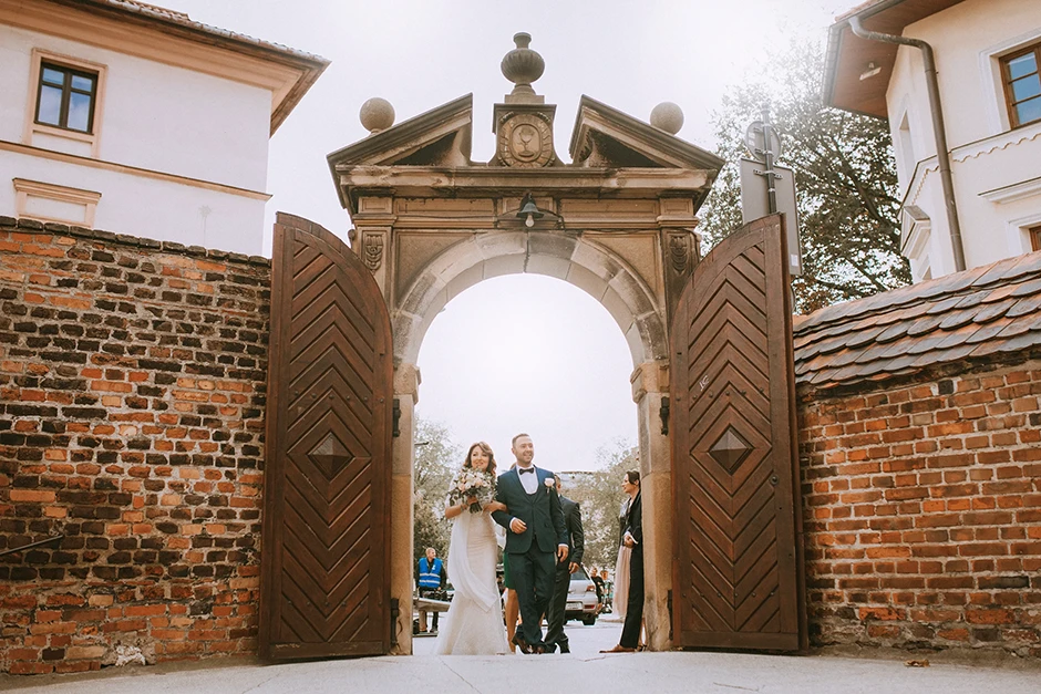 Kościoła Bożego Ciała w Krakowie, sesja ślubna zachód słońca, fotograf ślubny Kraków, sesja Kazimierz, fotograf małopolskie, Hotel Kazimierz