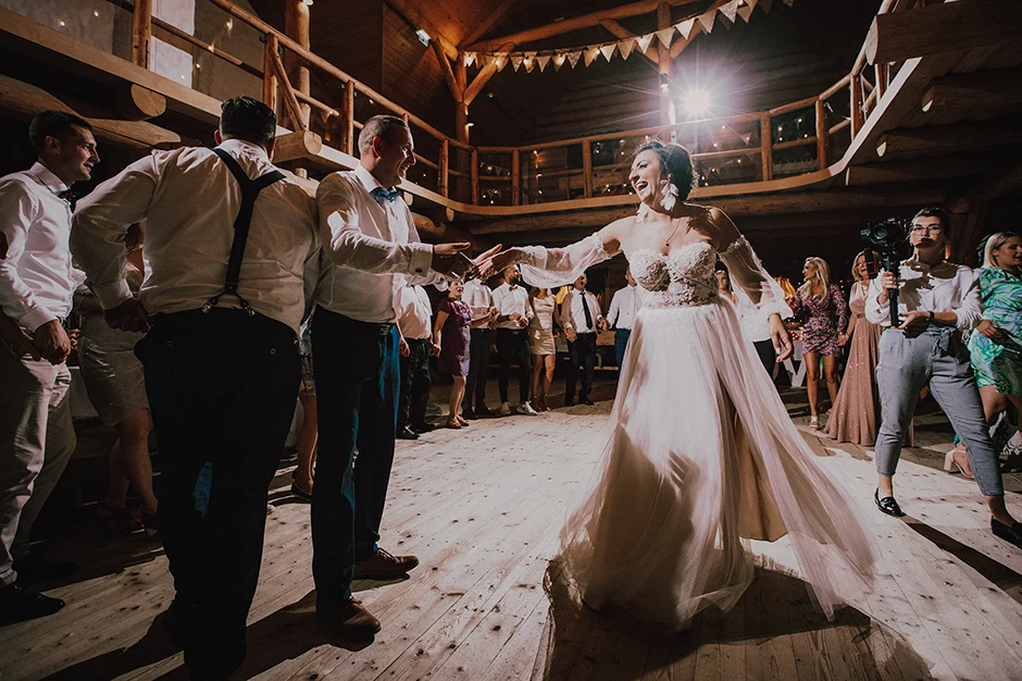 Kaplica Świętego Jana Nepomucena, Gościniec Nałęże, fotograf Jaworze, Dj. Karkut, fotograf śląsk, fotograf Gliwice, fotograf Bielsko-Biała, ślub Jaworze, sala weselna śląsk, fotograf Żory, Kaplica Świętego Jana Nepomucena, Gościniec Nałęże, fotograf Jaworze, Dj. Karkut, fotograf śląsk, fotograf Gliwice, fotograf Bielsko-Biała, Gościniec Szumny, Koralowa Sala Bankietowa, Dom Weselny Radosna, Sala Weselna Romeo i Julia, Kamil Szmidla, Mariusz Muzyk