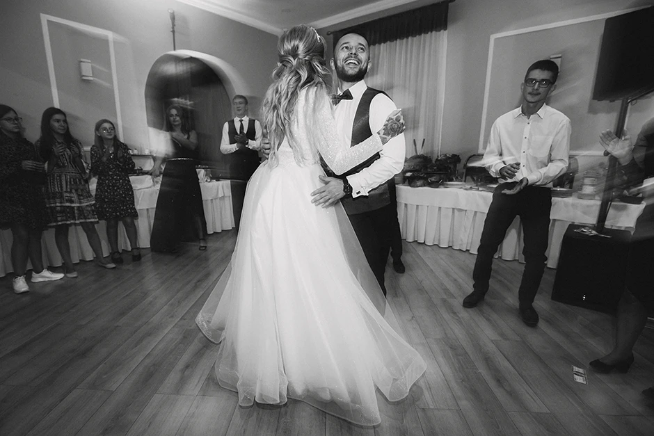 Biała Perła Radziemice, wesele Biała Perła, Mistrzowskie Wesele, fotograf ślubny Polska, fotograf ślubny Częstochowa, fotograf ślubny Lubliniec, plener ślubny Krowiarki, wesele Kleopatra Częstochowa, sala weselna Częstochowa, wesele Amaro de sa, sala weselna Amorek, Foto Wiśniewski, Arka Foto-video, fotograf Kinga Wnuk, sala weselna śląsk, fotograf Katarzyna Ledwoń