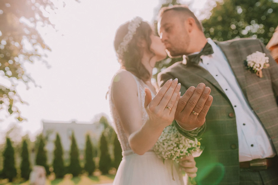 Sala weselna Lubliniec, fotograf Lubliniec, kamerzysta Lubliniec, zespół weselny Lubliniec, dj Lubliniec, atrakcje weselne Lubliniec, fotograf ślub Lubliniec