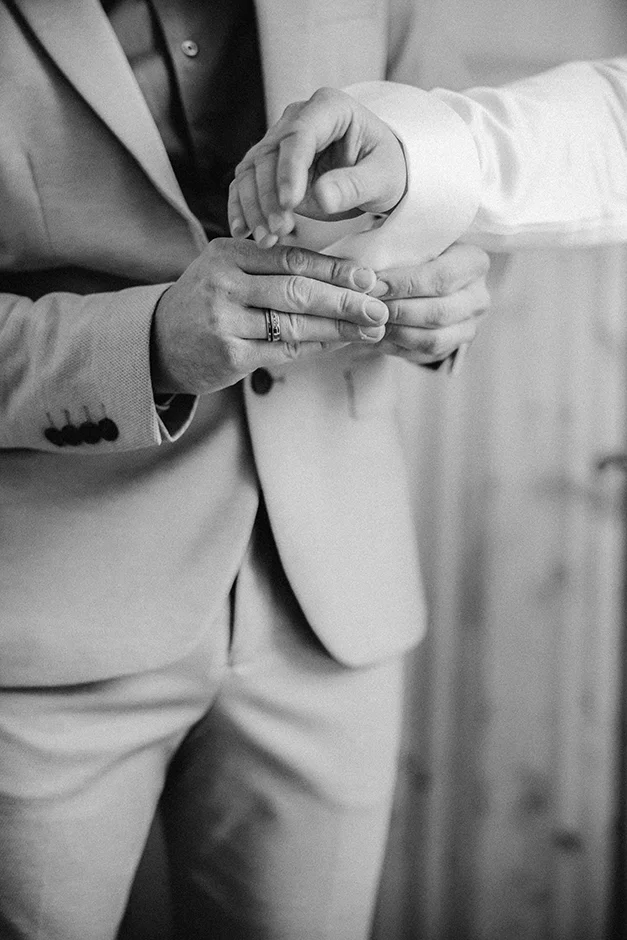 Fotograf Kraków, reportaż ślubny z sali weselnej w Małopolsce, styl rustykalny, kamerzysta, wedding content creator Kraków