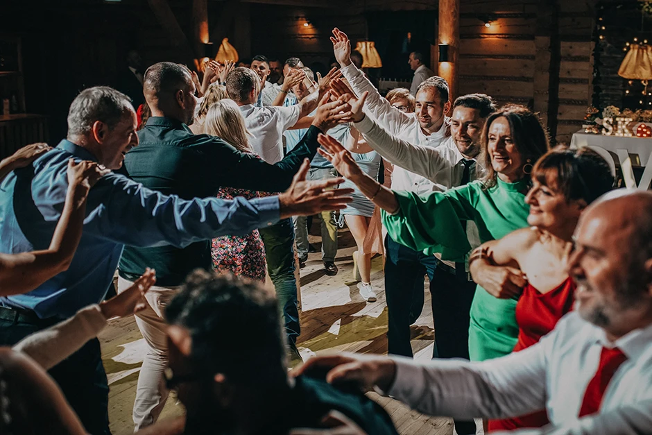 Kaplica Świętego Jana Nepomucena, Gościniec Nałęże, fotograf Jaworze, Dj. Karkut, fotograf śląsk, fotograf Gliwice, fotograf Bielsko-Biała, ślub Jaworze, sala weselna śląsk, fotograf Żory, Kaplica Świętego Jana Nepomucena, Gościniec Nałęże, fotograf Jaworze, Dj. Karkut, fotograf śląsk, fotograf Gliwice, fotograf Bielsko-Biała, Gościniec Szumny, Koralowa Sala Bankietowa, Dom Weselny Radosna, Sala Weselna Romeo i Julia, Kamil Szmidla, Mariusz Muzyk