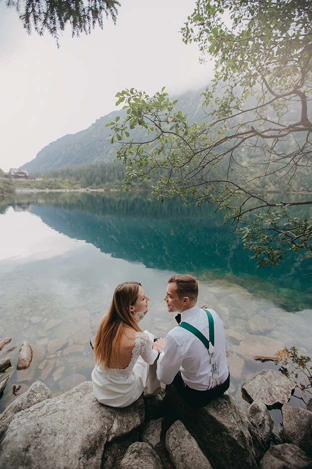 Ślub w plenerze Kraków, ślub humanistyczny Kraków, fotograf ślubny Kraków, wesele Ogród Brzoskwinia, sala weselna małopolskie, plener ślubny Morskie Oko, plener ślubny w górach, Crystal Palace, Sala Weselna Tiffany,  Pałac Goetz, Pałac pod Baranami, Dwór Sieraków, Stara zajezdnia Kraków, Cztery Kadry, Malachite Meadow, Marcin Orzolek