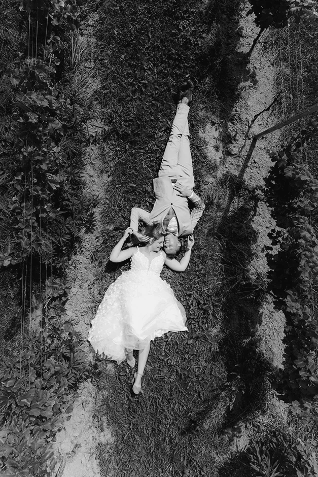 Plener ślubny w Winnicy, Ślub kościelny w plenerze, Winnica Jura, sala weselna, kamerzysta, fotograf, Kraków