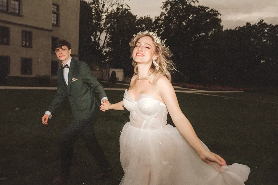 Sesja poślubna w parku