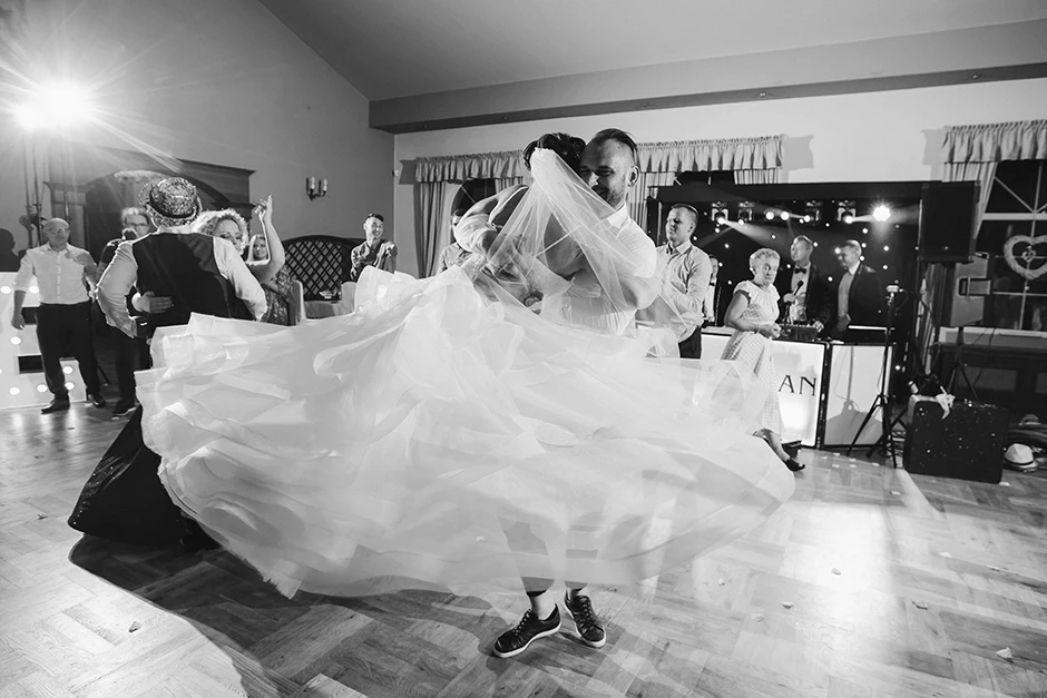 Wesele Dworek Wyry, sala weselna Mikołów, sala weselna Ruda śląska, sala weselna Tychy, sala weselna Tychy, sala weselna Jastrzębie, fotograf Żory, fotograf Jastrzębie, fotograf Tychy, fotograf Pszczyna, fotograf Katowice, dj Mikołów, zespół Mikołów, fotograf Mikołów