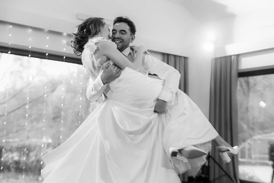 Dworek Kociołek, sala weselna małopolskie, sala weselna Myslenice, sala weselna Kraków, fotograf Kraków, fotograf ślubny, kamerzysta ślubny dj na wesele Kraków, sala weselna. zdjęcia analogiem na weselu, kamera vhs