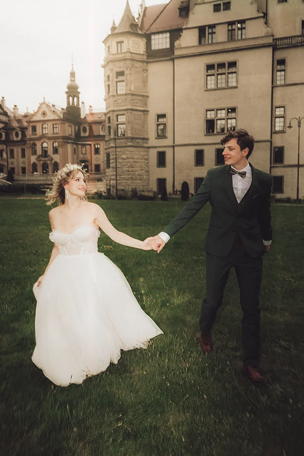 Sesja poślubna w parku