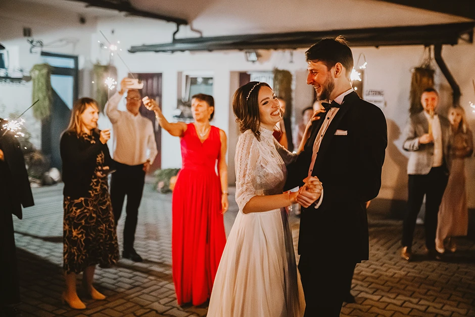 Dom Przyjęć Rojanka, sala weselna Żory, kościół w Roju, fotograf Żory, kamerzysta Żory, dj Żory, zespół weselny Żory, zespół Three Men, sala weselna śląsk, bus miętus, zespół góralski Maliniorze