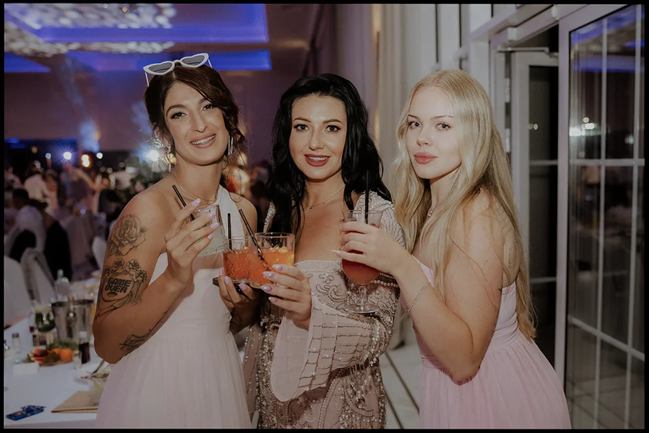 Arkadia Żory. Naturalna fotografia ślubna, elegancka sala i wyjątkowa atmosfera przyjęcia.