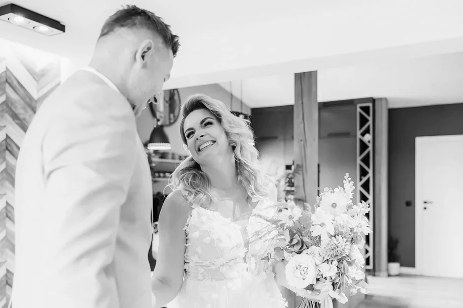 Plener ślubny w Winnicy, Ślub kościelny w plenerze, Winnica Jura, sala weselna, kamerzysta, fotograf, Kraków