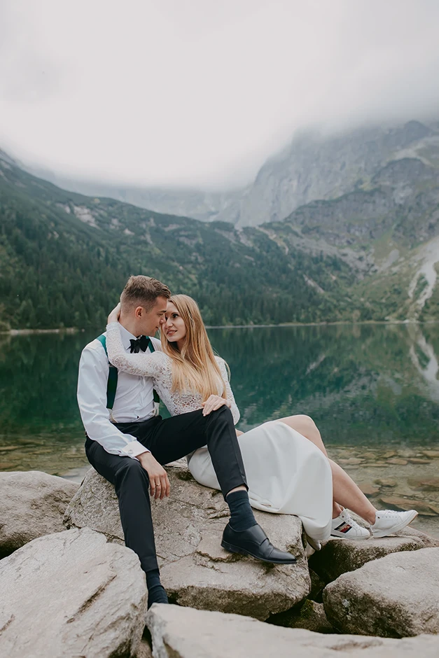 Ślub w plenerze Kraków, ślub humanistyczny Kraków, fotograf ślubny Kraków, wesele Ogród Brzoskwinia, sala weselna małopolskie, plener ślubny Morskie Oko, plener ślubny w górach, Crystal Palace, Sala Weselna Tiffany,  Pałac Goetz, Pałac pod Baranami, Dwór Sieraków, Stara zajezdnia Kraków, Cztery Kadry, Malachite Meadow, Marcin Orzolek