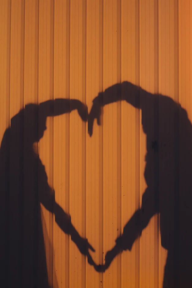 Fotograf Koniaków – naturalny reportaż ślubny Agaty i Marka w Pod Ochodzitą, emocje i górski klimat