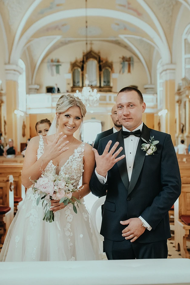 Sala Orchidea, Wesele Orchidea, Sala Bankietowa Orchidea, Zespół Fantazja, Plener ślubny Krowiarki, plener ślubny pałac w Krowiarkach, sesja Krowiarki, fotograf Częstochowa, fotograf Włoszczowa, fotograf Piotrków, fotograf ślubny Częstochowa, sala weselna Włoszczowa, sala weselna Częstochowa, sala weselna Radomsko, fotograf Radomsko