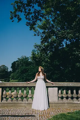 Sesja ślubna, sesja Pszczyna, fotograf ślubny, kamerzysta na wesele, dj na wesele, pozy dla pary, fotograf na wesele, park w Pszczynie, sesja w lesie, sesja w parku, sala weselna Pszczyna