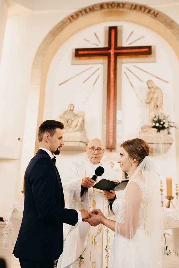 Fotograf Lubliniec, fotograf Dobrodzień, Markus Kolonowskie, Kościół Edyty Stein, atelier fotograf Lubliniec, niedźwiedź fotograf Lubliniec, tani fotograf Lubliniec, fotograf Lubliniec rynek