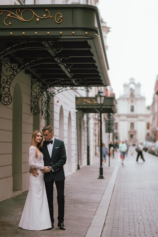 Sesja ślubna w Krakowie, pomysł na sesję ślubną, fotograf ślubny Kraków, wesele Kraków, Brzoskwinia Ogród, fotograf na ślub małopolskie