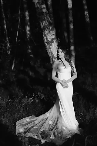 fotografia, ślub, fotograf, fotografia ślubna, film, film ślubny, videograf, videografia, sesja, plener, para, para młoda, panna młoda, pan młody, małżeństwo, miłość, romantyzm, emocje, bliskość, portret, reportaż, storytelling, wesele, ceremonia, uroczystość, naturalne, natura, krajobraz, jezioro, woda, plener ślubny, sesja ślubna, wedding, wedding photography, wedding film, wedding videography, bride, groom, couple, romance, love, marriage, portrait, lifestyle, cinematic, memories, inspiration, engagement, celebration