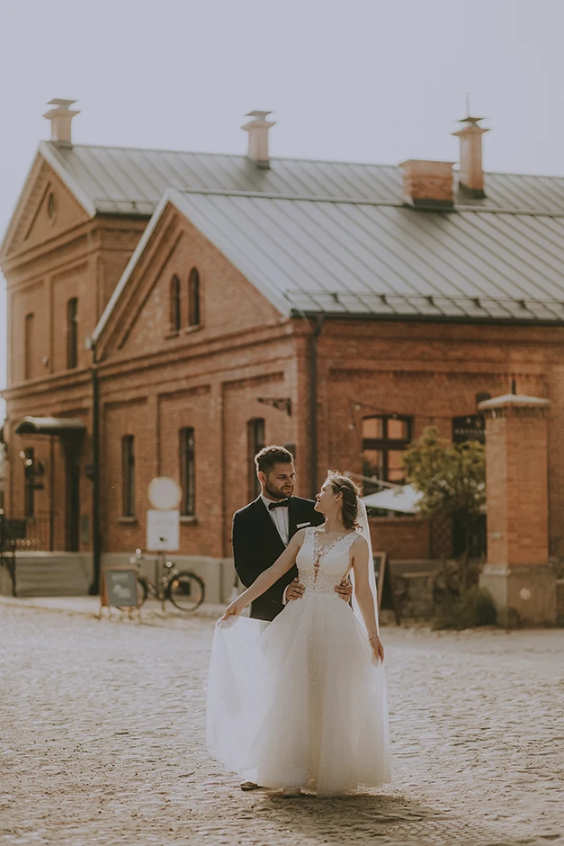 Sala weselna Łódź, wesele Aria, kośćiół Kościół Miłosierdzia Bożego, fotograf ślubny Łódź, Plener ślubny Księzy Młyn, Dj Paweł Kaleciński, sala weselna Łódzkie, wesele dworek Amber, wesele Amadeusz Łódź, wesele Zielony Buk, wesele Dwór Artusa, fotograf Piotr Urban, fotograf Retrobłysk, fotograf Cyrkiel, fotograf Rafał Kalabiński, fotograf Sylwia Adamczuk, dj Łódź, ślub Łódź