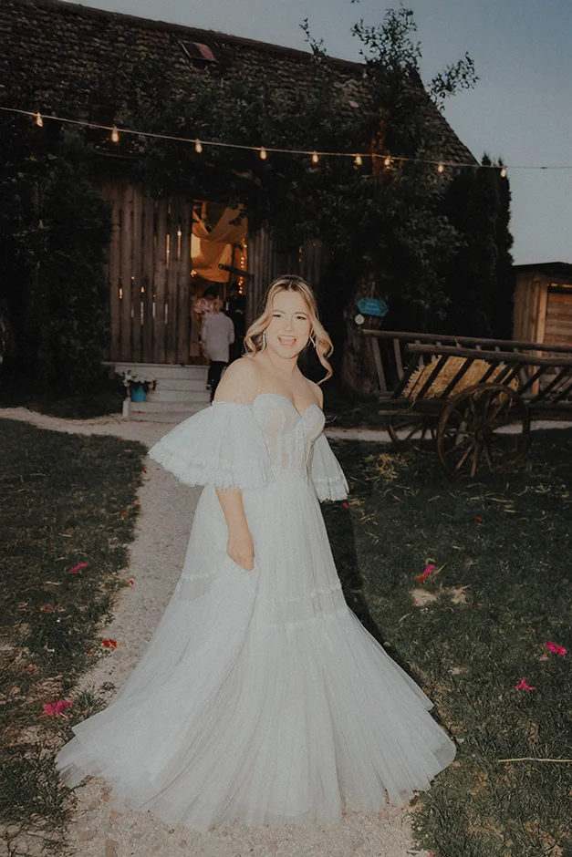 Fotograf Kraków, reportaż ślubny z sali weselnej w Małopolsce, styl rustykalny, kamerzysta, wedding content creator Kraków