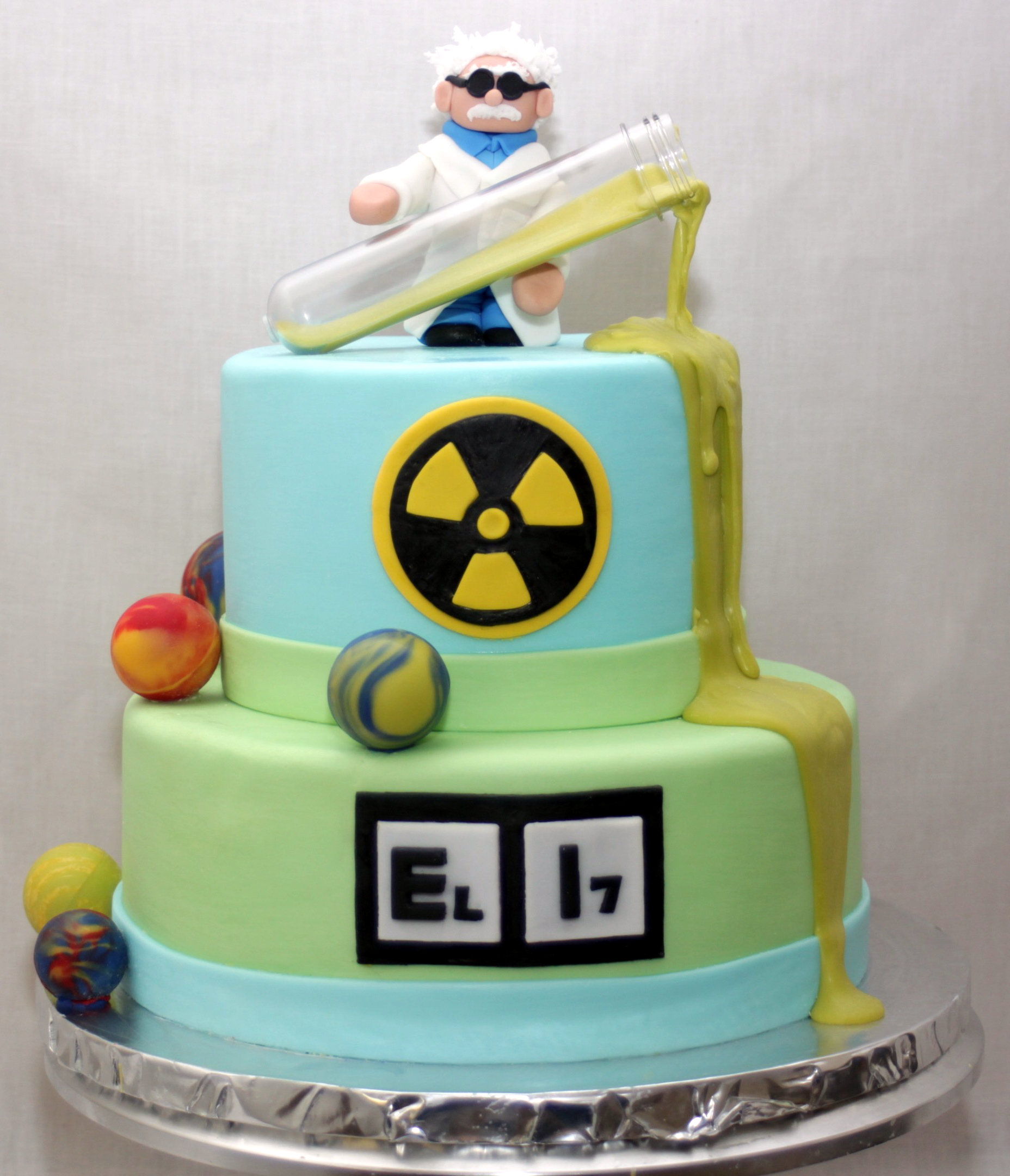 MAD SCIENCE CAKE