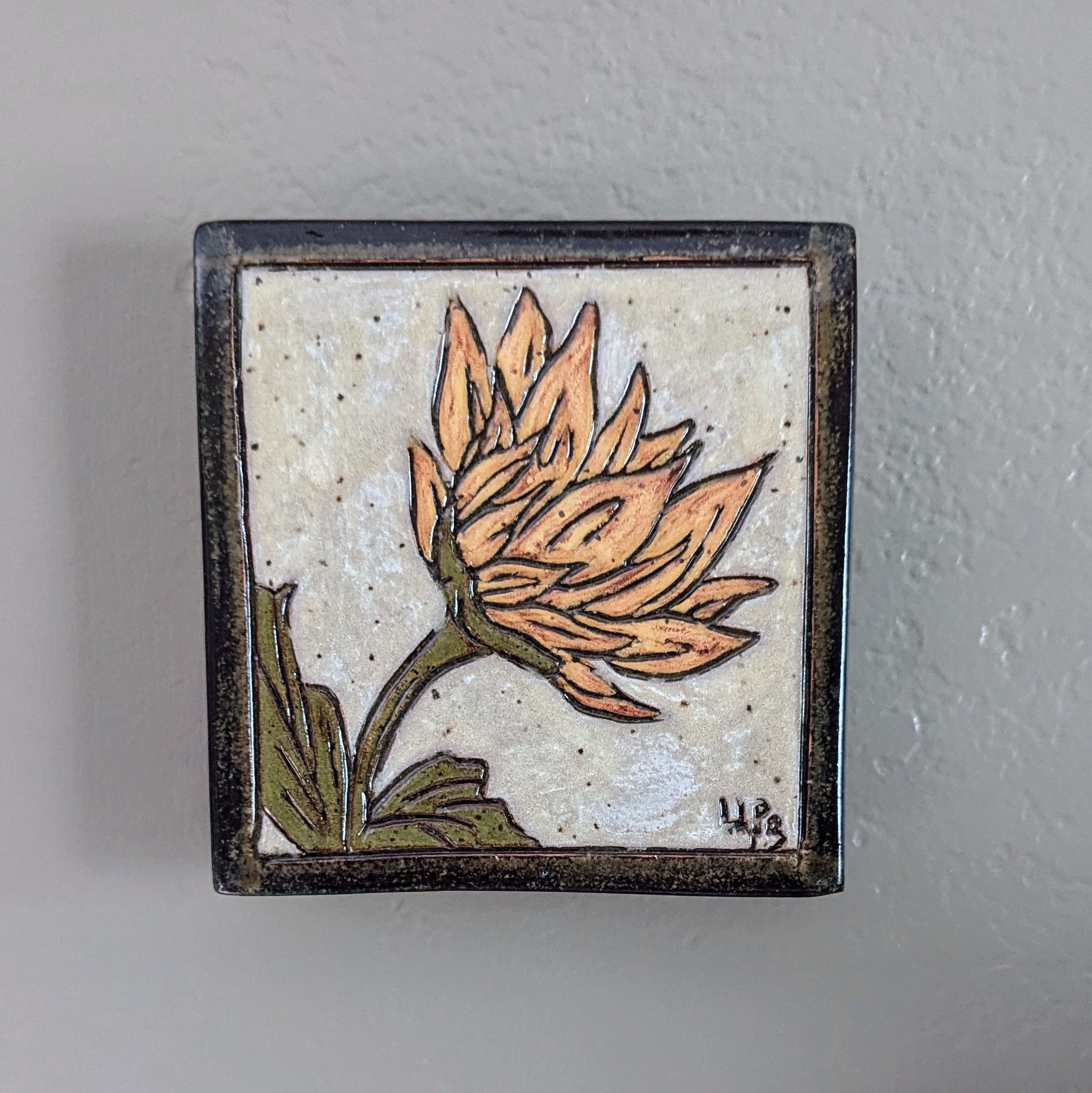 Sun flower hanging tile