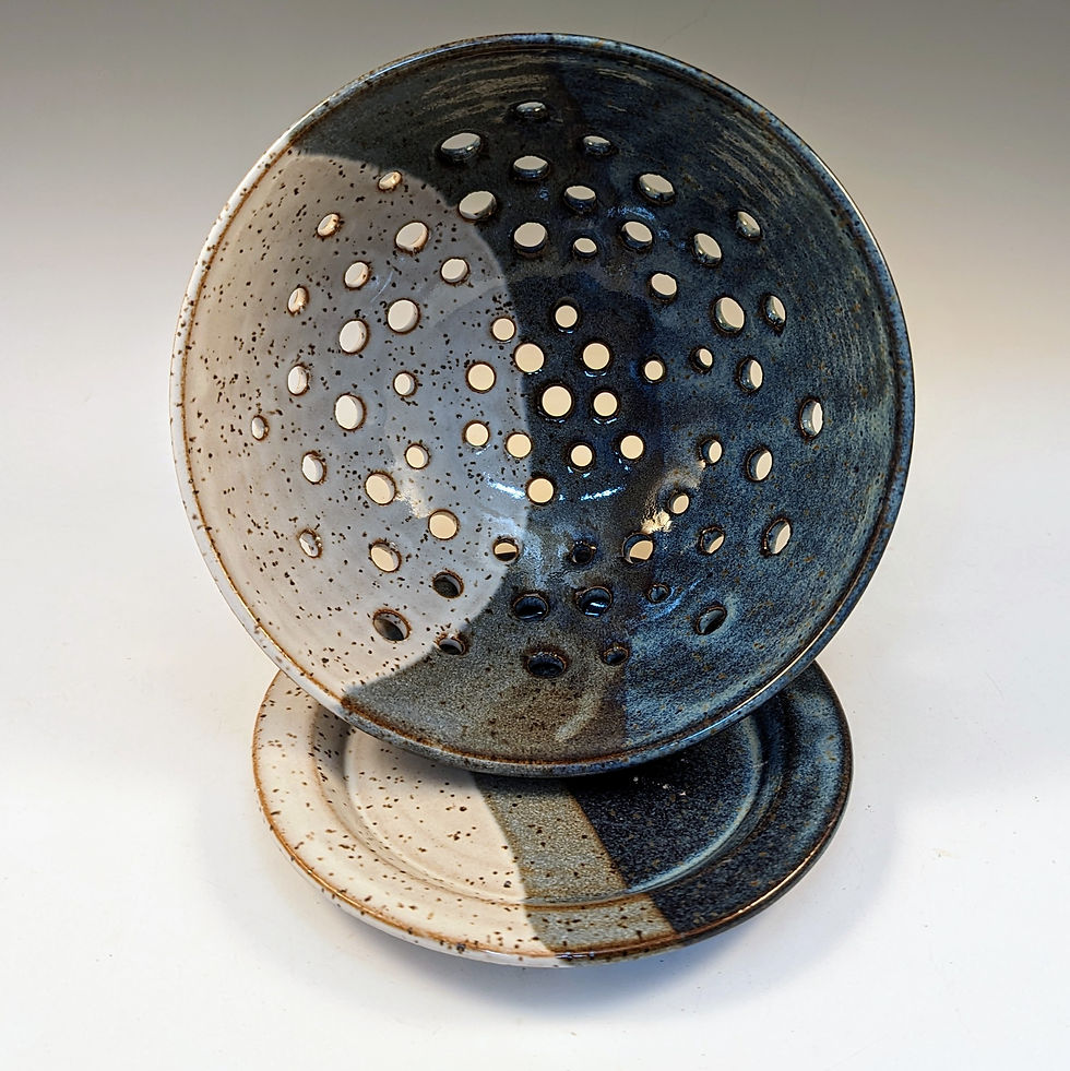 Thumbnail: Blue and white berry bowl medium