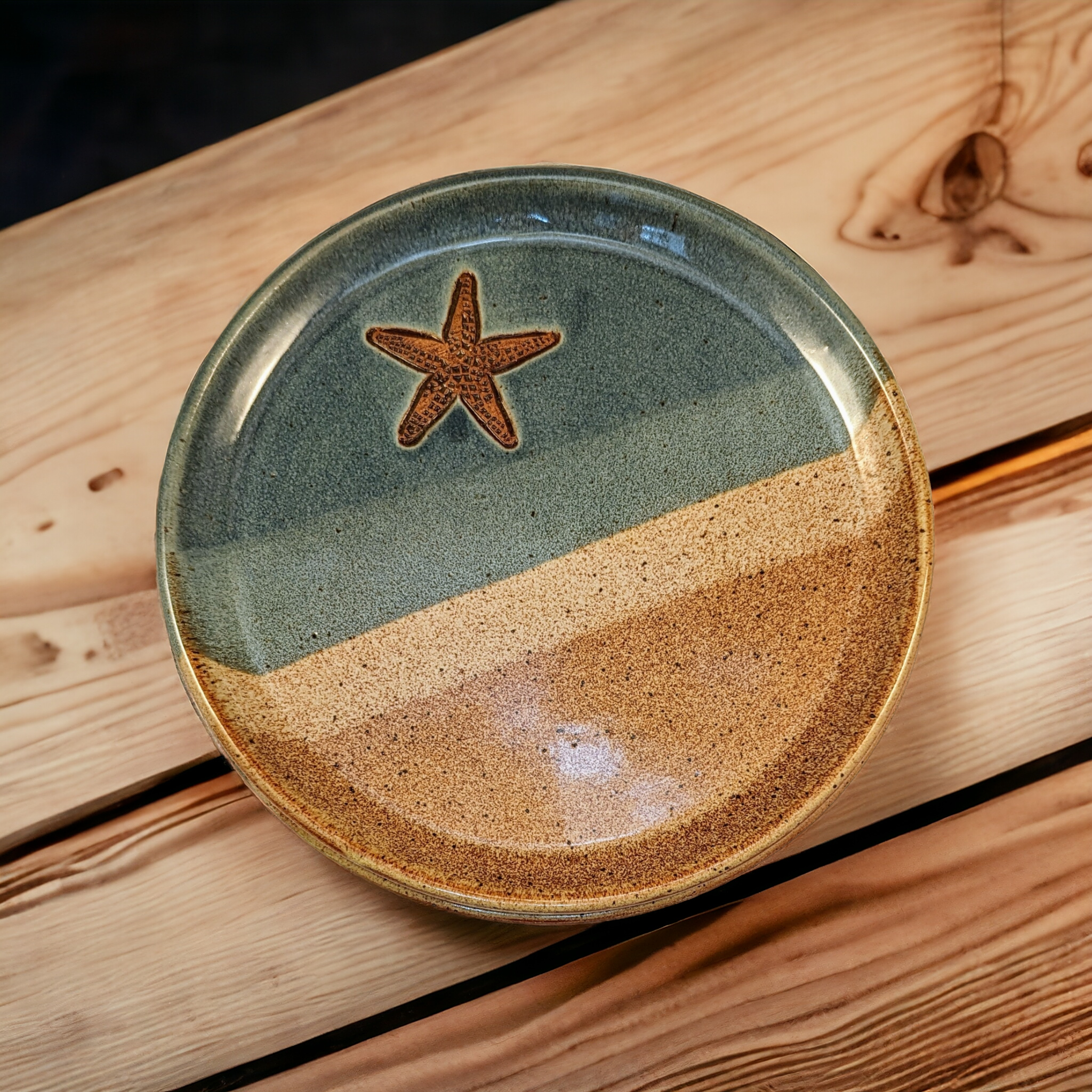 Starfish imprinted dinner plates. set of 2