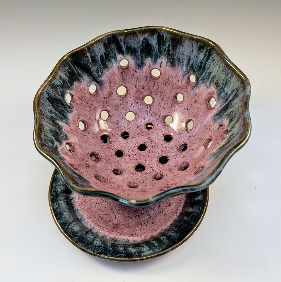 Thumbnail:  Iarge Gigi Berry bowl