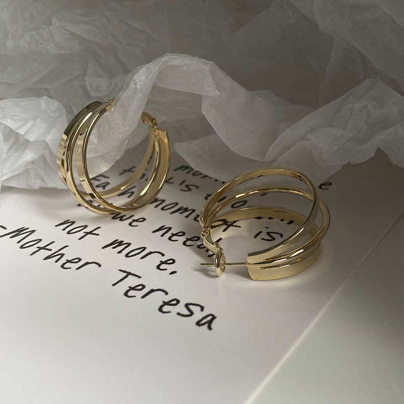 Retro Metal Earrings - Stylish Fashion Accessories