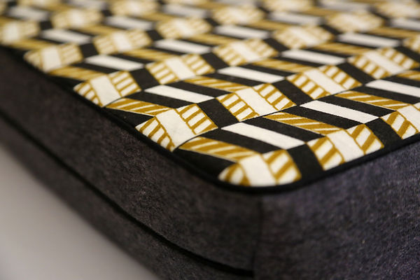 1_COUSSIN CARRE_ANGLE2 copie.jpg