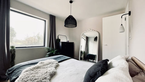 1 Guest bedroom.jpeg