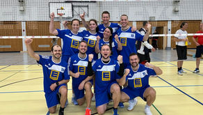 Team des EG mit überragender Leistung beim Lehrer-Volleyball-Turnier zum Sieg