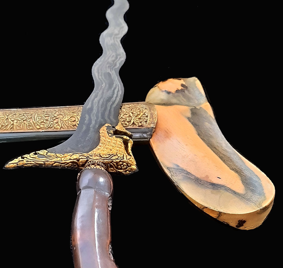Thumbnail: Rare, antique Togog Korowelang keris, kris - Ilining Warih pamor