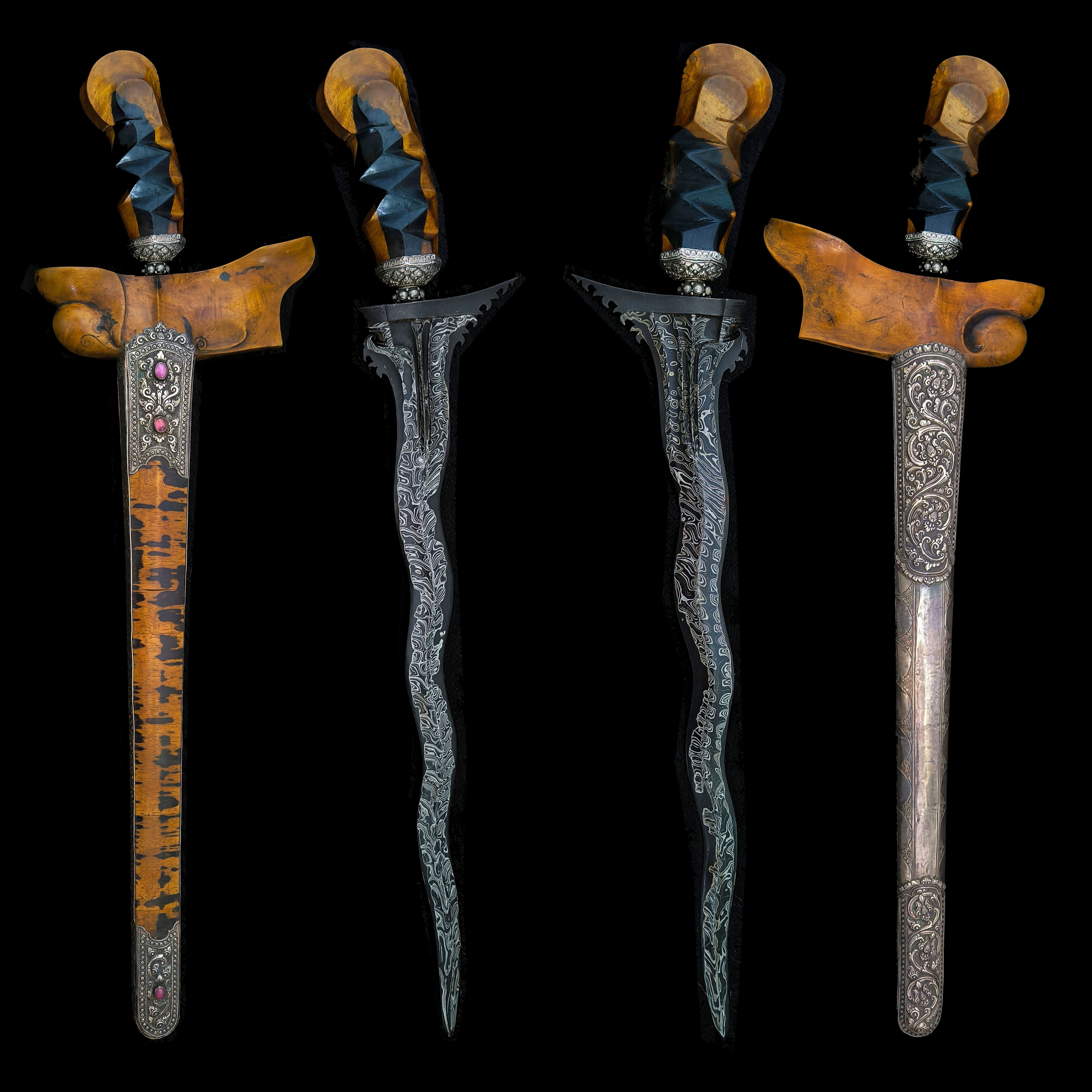 Majestic, antique Lombok Balebang Robyong keris, kris - Silver with rubies