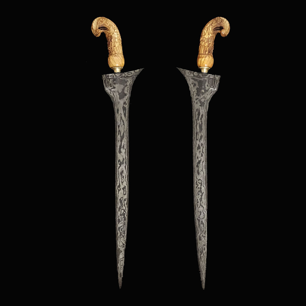 Thumbnail: Majestic Tilam Upih keris - Antique, ivory Prabu handle from Madura - Empu Koso