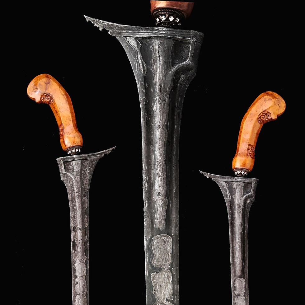 Thumbnail: Antique Jalak Tilam Sari Solo keris, kris - Paku buwono III (18th century)
