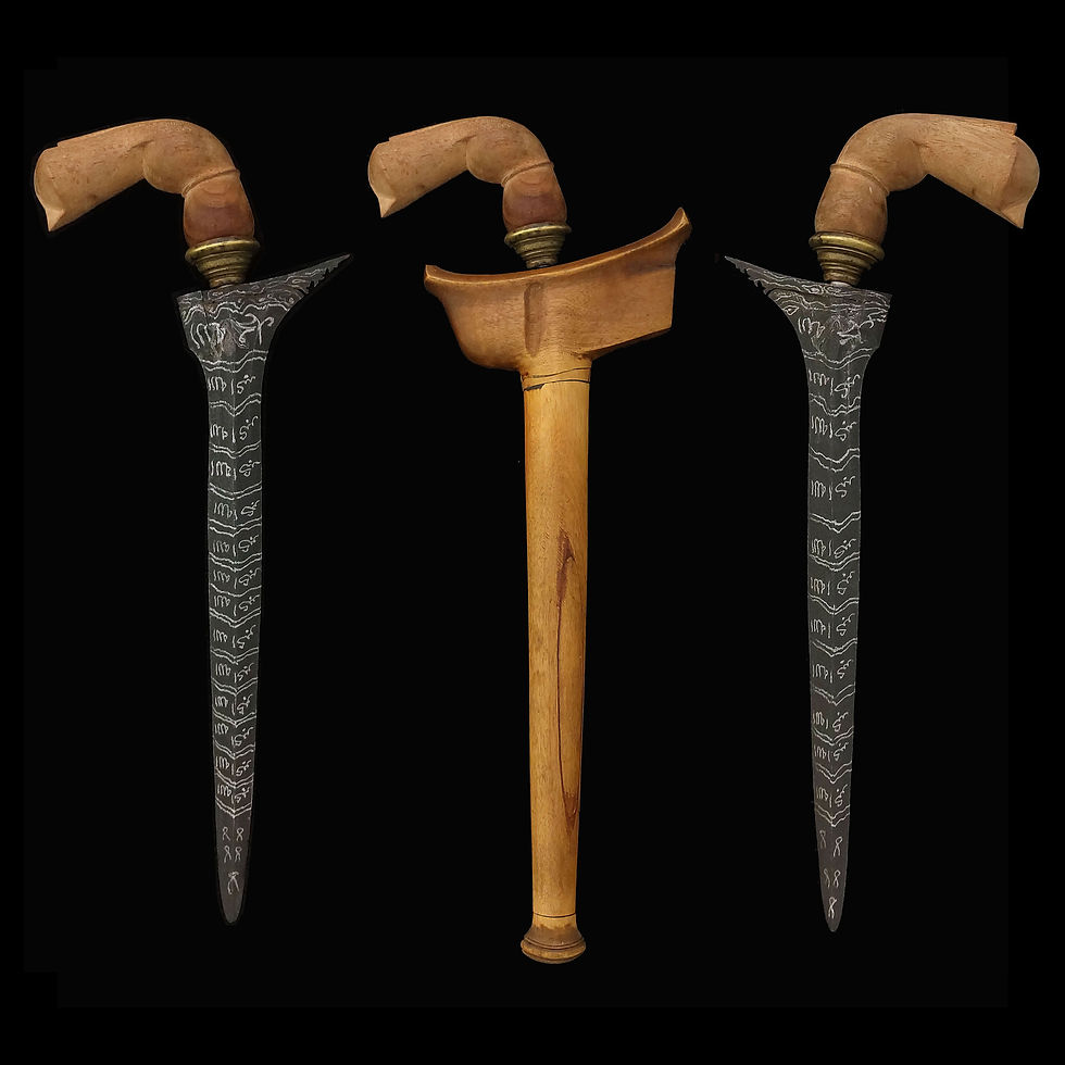 Thumbnail: Antique Bugis Sulawesi kris, keris  – Wilah with silver Quran texts - Patah Tiga