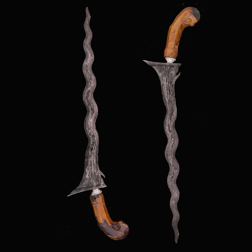 Thumbnail: Powerful old Parungsari keris - 16th century wilah (blade) with 13 Luk (waves)