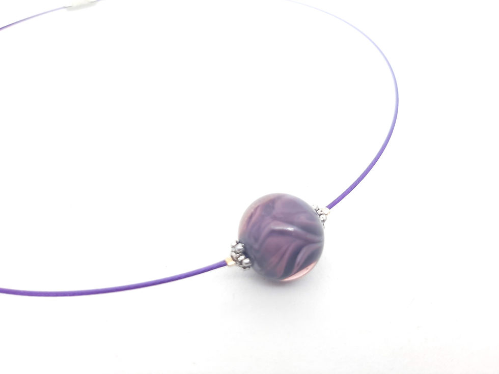 Miniature : Collier Tour de cou une perle violet foncé en verre filé