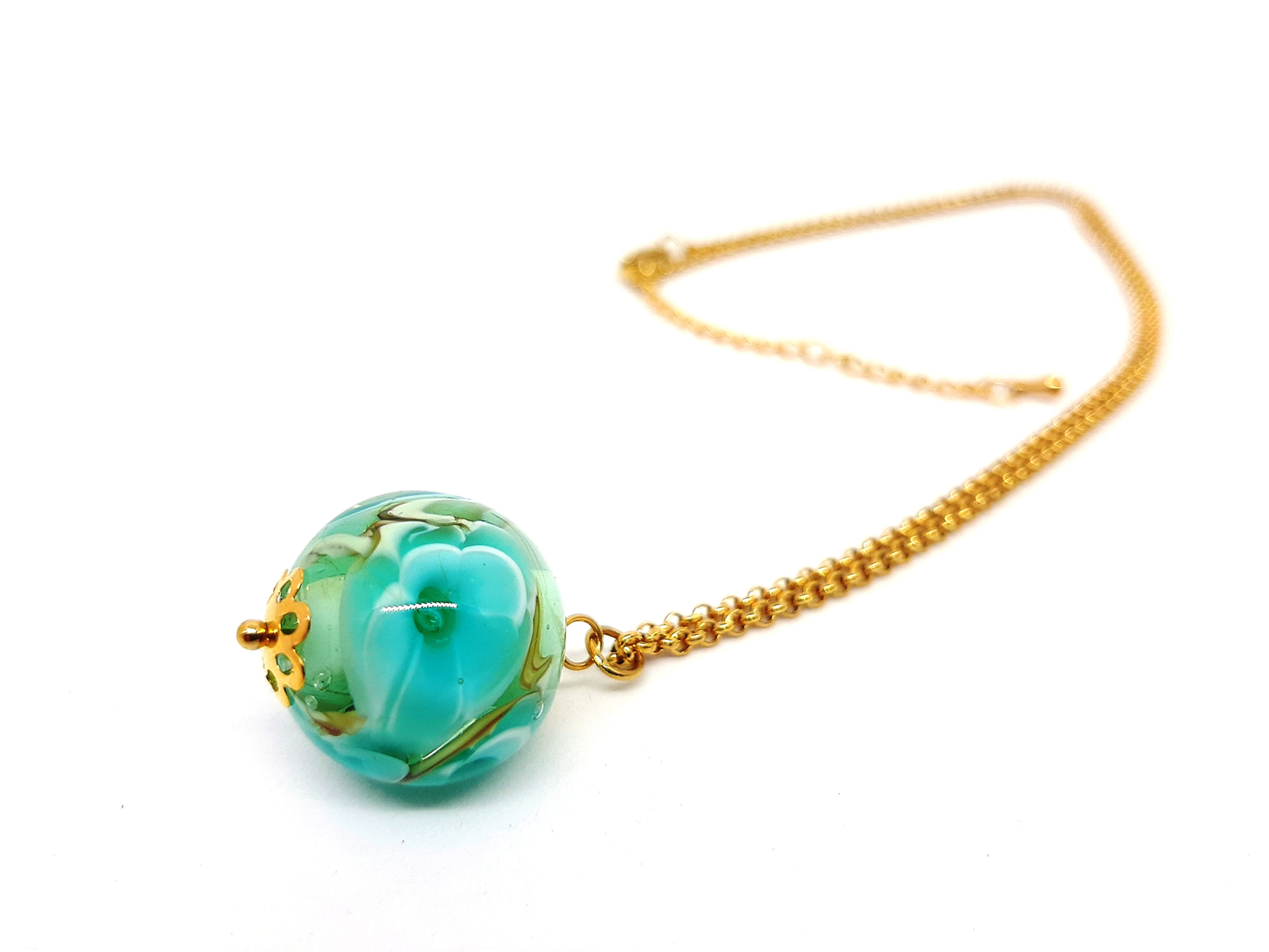 Collier perle florale aqua acier inox doré