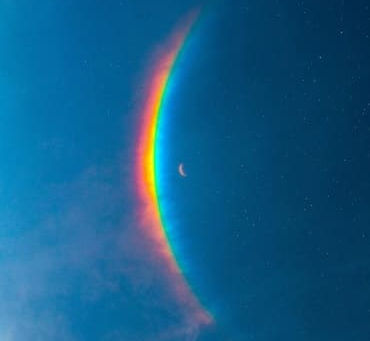 Coldplay, "Moon Music" è un disco nato per accontentare tutti ma che forse non accontenta nessuno - Recensione