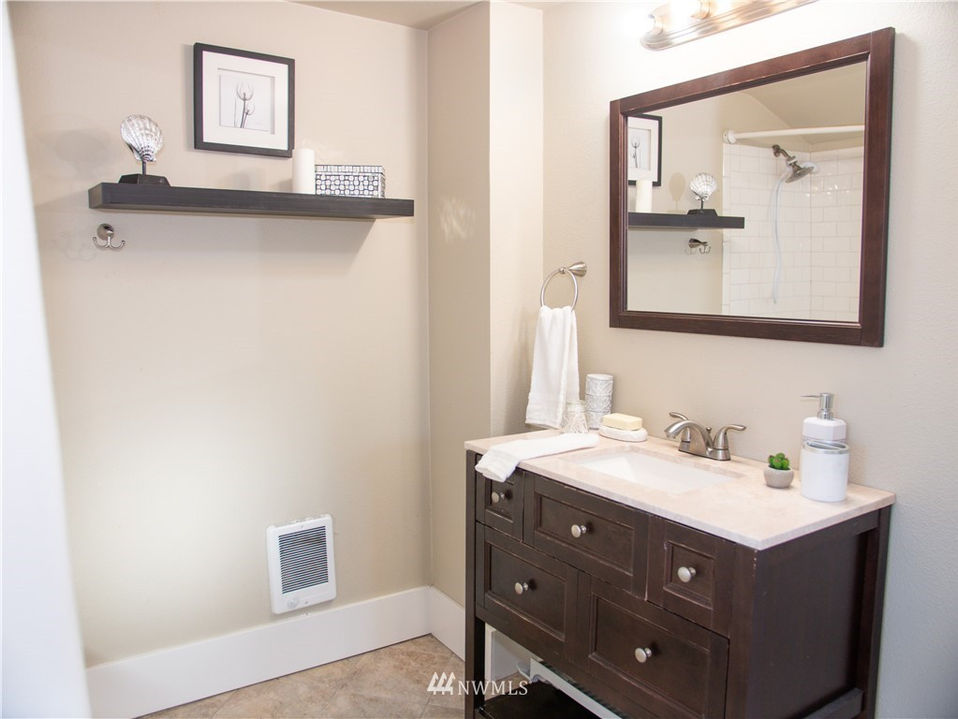 Grit City Staging_Tacoma Victorian_07.jpg