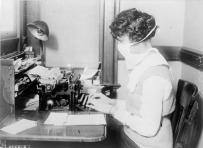 Influenza_Pandemic_Masked_Typist
