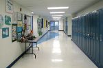 800px-Boxwood_PS_Hallway_3
