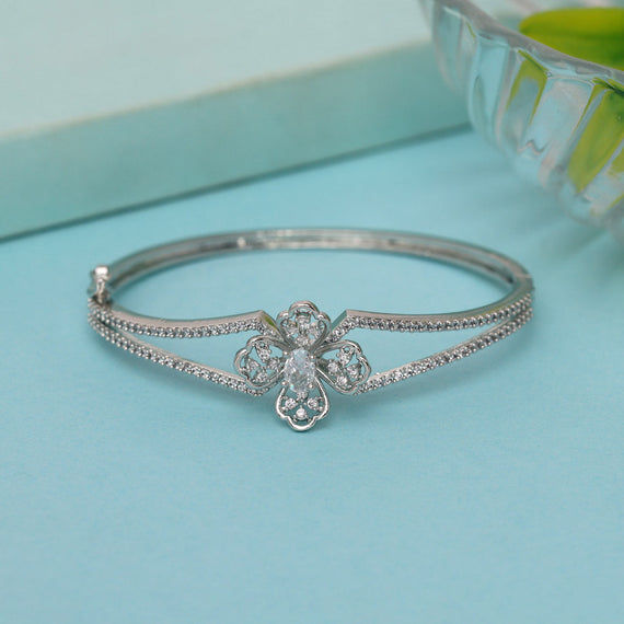 White American diamond bracelet with minimalist floral design