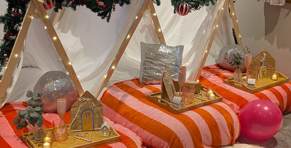 Christmas-sleepover-teepee-party-setup.jpg