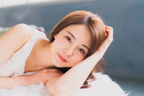 Beauty%20concept%20of%20an%20asian%20woman._edited.jpg