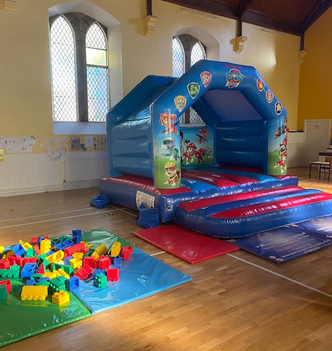 Giant soft building blocks