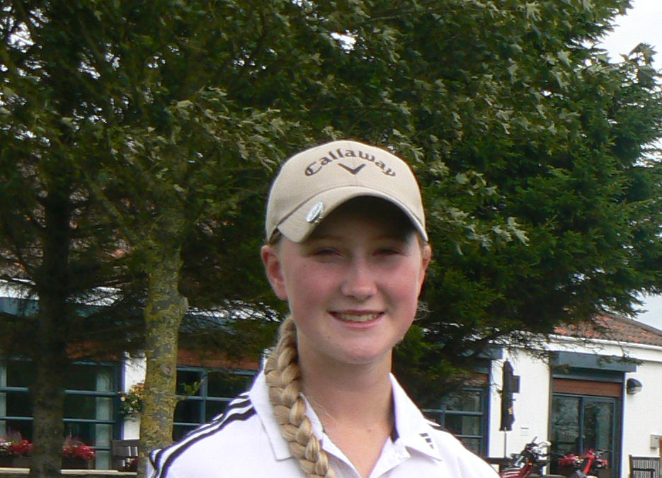 Millie Hixon Sets Course Record at St Andrews
